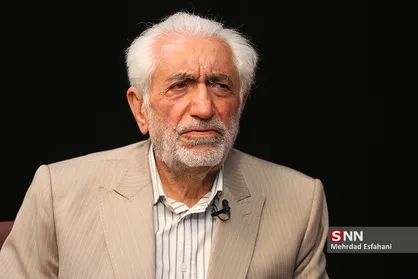 به مردم می&zwnj;گفتم یک تلفن از یک پیکان بهتر است/ حقوق کارگر را 10 میلیون می کنم/ خدا لعنت کند رضاخان را که سربازی اجباری آورد!