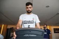 بردیا سعادت: هدف ما صدرنشینی گروه و صعود به مرحله حذفی است/ هیچ تیمی را دست کم نمی‌گیریم+ فیلم