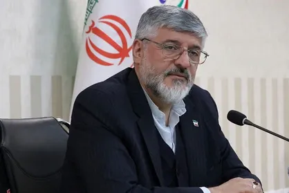 بازدید پولادگر از اردوی پاراتیراندازان با کمان پیش از اعزام به هند