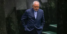 ظریف صحن علنی مجلس را پیش از پایان بررسی سؤال ترک کرد