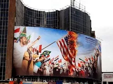 جهانی‌شدن دشمنی با آمریکا در دیوارنگارِ جدید میدان ولیعصر تهران +عکس