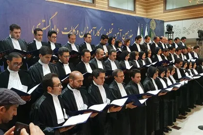 قوانین وکالت در تعارض با جوان گرایی/ نیازمند اصلاح قانونی شرایط سنی هستیم