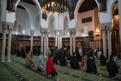 دستور فرانسه برای افزایش تدابیر اطراف مساجد و عبادتگاه&zwnj;های مسلمانان