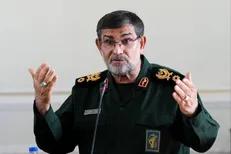 بازگرداندن یک کانتیربر در تنگهٔ هرمز توسط سپاه/ سردار تنگسیری: هرگونه عبور از تنگه نیازمند دریافت مجوز است