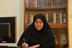 مهناز فتاحی نویسنده کتاب «فرنگیس» نامزد چهره سال هنر انقلاب شد