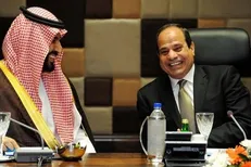 مخالفت ۱۰۰ روزنامه‌نگار مصری با سفر بن سلمان به قاهره
