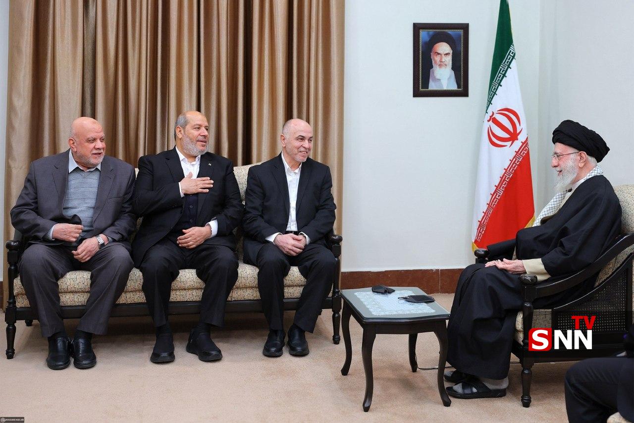 ببینید/ تصاویری از خليل الحيه در کنار رهبر شهید انقلاب ببینید/ تصاویری از خليل الحيه در کنار رهبر شهید انقلاب
