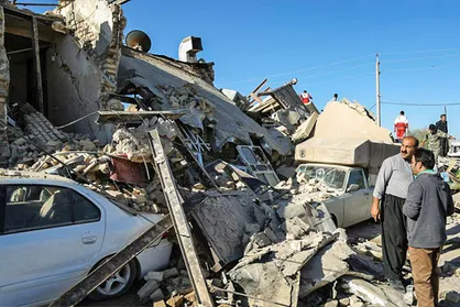 دانشجویان انقلابی آماده کمک رسانی به زلزله زدگان کرمانشاه هستند