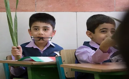 فرهادی: دانش آموزان با علائم سرماخوردگی مدرسه نروند / استقرار بوفه ها در حیاط مدارس