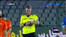 پایان نیمه اول بازی فوتبال استقلال و مس رفسنجان