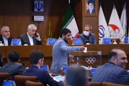 دبیر: پیشنهادم به خسروی&zwnj;وفا این است که تیم قوی بگذارد و به جوانان اعتماد کند/ مجمع 2 پیام مهم داشت + فیلم