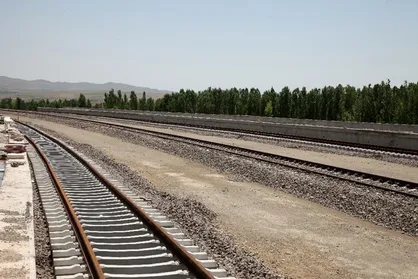 اتصال اردبیل، چهارمحال و بختیاری و کردستان به شبکه ریلی تا سال ۱۴۰۰