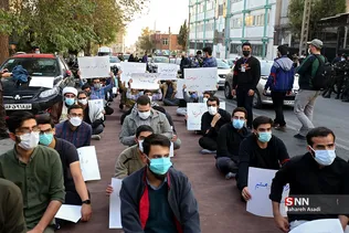 یادبود شهدای مسجد قندوز در مقابل کنسولگری افغانستان