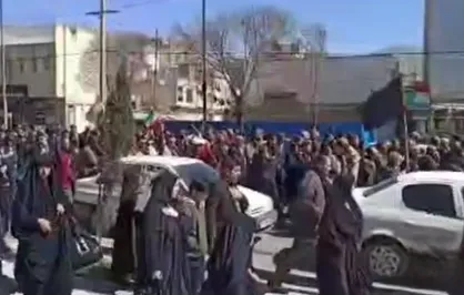 سیل جمعیت مردم ایلام برای حضور باشکوه در نماز جمعه