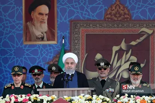 سخنرانی رییس جمهور در رژه بزرگ نیروهای مسلح
