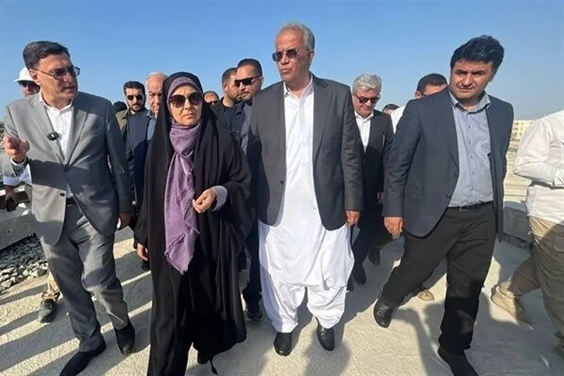 بازدید وزیر راه و شهرسازی از پروژه راه‌آهن چابهار ـ زاهدان