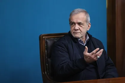 پزشکیان: راه امام راه مردم بود راه جنگ و دعوا و خونریزی نبود+فیلم