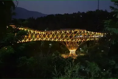 پل طبیعت طلایی می‌شود
