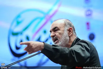 دشمن در مقابل انعطاف، سرسخت و در مقابل سرسختی ما انعطاف نشان می دهد