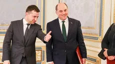 پاسخ تند انگلیس به زلنسکی: قدری هم از غرب تشکر کنید