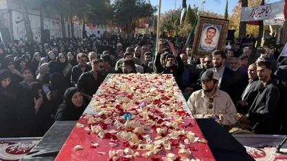 تشییع پیکر شهید گمنام دفاع مقدس در دانشگاه فرهنگیان یاسوج+ عکس و فیلم