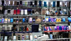 افزایش 900 درصدی واردات قانونی موبایل با اجرای طرح رجیستری/ تبلت‌های قاچاق هم به زودی از خدمات اپراتوری محروم می‌شوند!