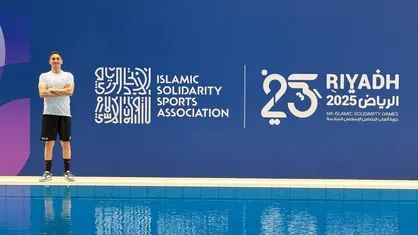 آراد مهدی&zwnj;زاده فینالیست ماده ۱۰۰ متر قورباغه شد