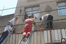 سقوط بانوی 38 ساله از طبقه چهارم منزل مسكونی +عکس