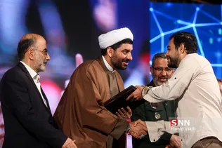 مراسم تقدیر از فعالان برگزیده بسیجی در حوزه فضای مجازی 