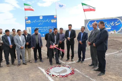 آئین کلنگ زنی پروژه انتقال آب خلیج فارس به رفسنجان برگزار شد