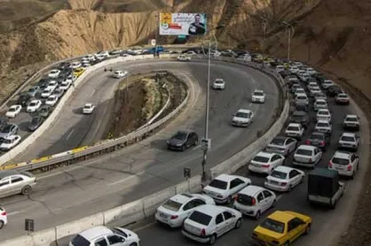 ۱۰ جاده به دلیل کاهش ایمنی مسیر مسدود است/ ترافیک در مسیر جنوب به شمال محور&zwnj;های فیروزکوه و هراز