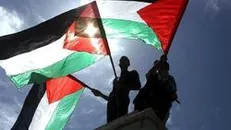 لحظه عملیات شهادت طلبانه امشب یک جوان فلسطینی در قدس علیه نظامیان صهیونیست