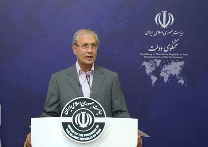 ربیعی: همه موضع&zwnj;گیری&zwnj;ها ریشه در بی اطلاع گذاشتن مسئولین داشت / از ملت ایران و روزنامه&zwnj;نگاران عزیز عذرخواهی می&zwnj;کنم