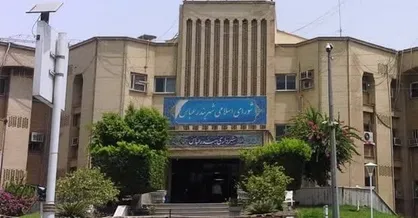 اعضا شورای شهر بندرعباس هرچه زودتر به روال تعامل برگردند / دعواهای شورایی را در صحن پارلمان شهری حل و فصل کنید
