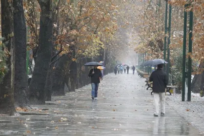 پیش&zwnj;بینی رعد و برق و باران در اغلب استان&zwnj;های کشور
