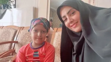 معلم فداکار اصفهانی کلاس درس را در منزل دانش‌آموز سرطانی برپاکرد