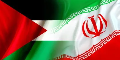 پرچم فلسطین و ایران در دستان تماشاگران تیم اتلتیکو بیلبائوی اسپانیا + فیلم
