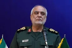 سنگ تمام شیراز برای فرزند گمنامش/ اربعین سرلشکر خادمی در حرم شاهچراغ باشکوه برگزار شد + فیلم