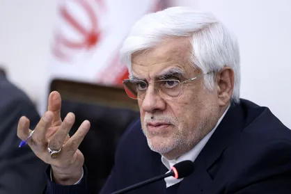 عارف: باید با شهامت در حکمرانی دانشگاه تجدیدنظر کنیم/ شیوه فعلی جذب اساتید باعث فرار می&zwnj;شود یا جذب؟ +فیلم