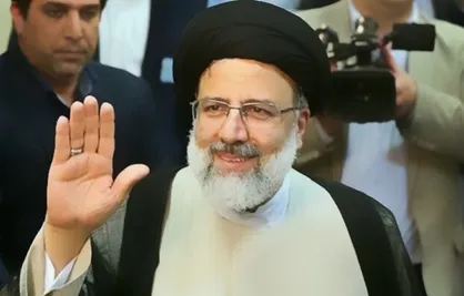 قاضی&zwnj;زاده: آیت&zwnj;الله رئیسی برای حضور خود در انتخابات ۱۴۰۰ به شدت مخالفت کرده است