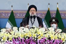 رئیسی: نیرو‌های فرامنطقه‌ای هرچه زودتر منطقه را ترک کنند / کوچکترین اقدام علیه کشور با نابودی حیفا و تل آویو همراه است