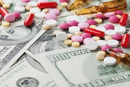 کمیسیون بهداشت به موضوع اختصاص ۵۰۰ میلیون یورو از صندوق ذخیره ارزی به صنایع دارویی کشور ورود کند