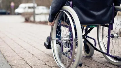 معلولان در هنگام وقوع زلزله چه عکس العملی باید داشته باشند؟