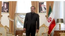 شمخانی: با هر مولفه ناامنی برهم زننده آرامش مردم ایران و عراق قاطعانه برخورد می‌کنیم