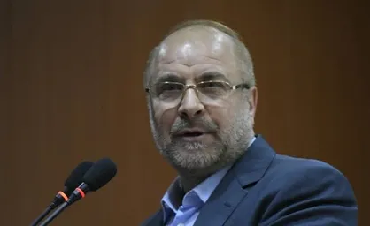 قالیباف در منزل شهید جواد الله&zwnj;کرم حضور یافت