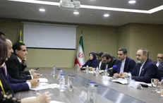 دیدار وزیر دفاع با وزیر صنایع و تولیدات ملی ونزوئلا