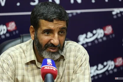 بچه بازارم/ از سال ۶۰ که از خانه بیرون آمدم هنوز برنگشتم/ برنامه &laquo;روایت مردم&raquo; جیغ دشمن را درآورد/ امروز &laquo;عریضه بنویس&raquo; غصه مردم باید حزب&lrm;اللهی&lrm;ها باشند