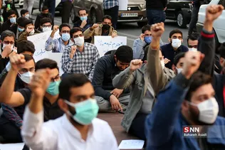 یادبود شهدای مسجد قندوز در مقابل کنسولگری افغانستان