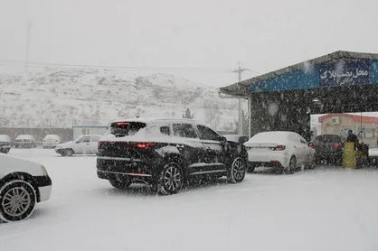 تداوم خدمت رسانی مراکز تعویض پلاک در شرایط بارندگی و یخبندان
