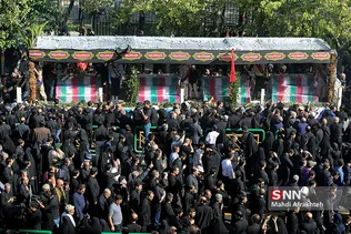 تشییع پیکر 135 شهید گمنام